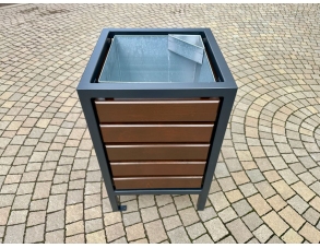 Mülleimer aus Metall mit...